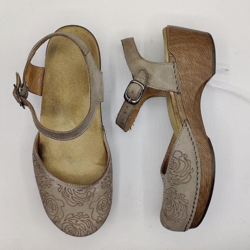 Dansko womens 40 9.5-10 Gray Sam Leather Floral Embossed Leather Clog Sandals